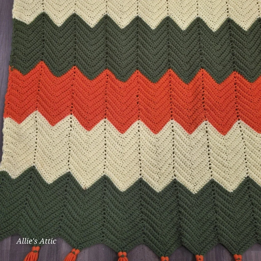 70s Chevron Afghan Vintage Throw Blanket Fringe‎ Green Orange Yellow Striped
